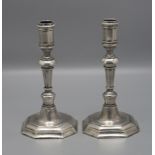 Paar Barock Kerzenleuchter / A pair of Baroque silver candlesticks, wohl Leeuwen, 18. Jh.
