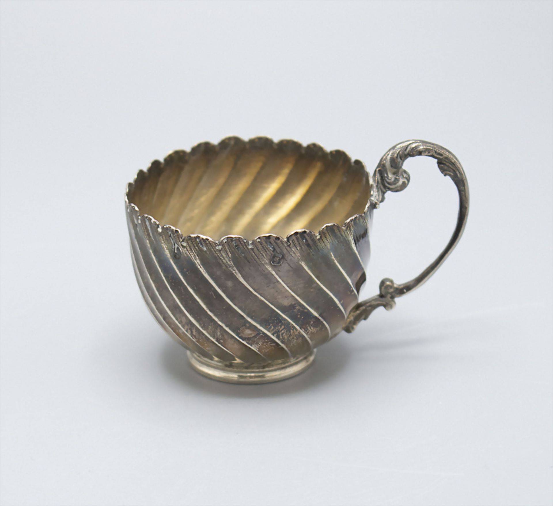 Silbertasse und Untertasse / A silver cup and saucer, Simon Slisonksi, Paris, um 1880 - Bild 2 aus 7