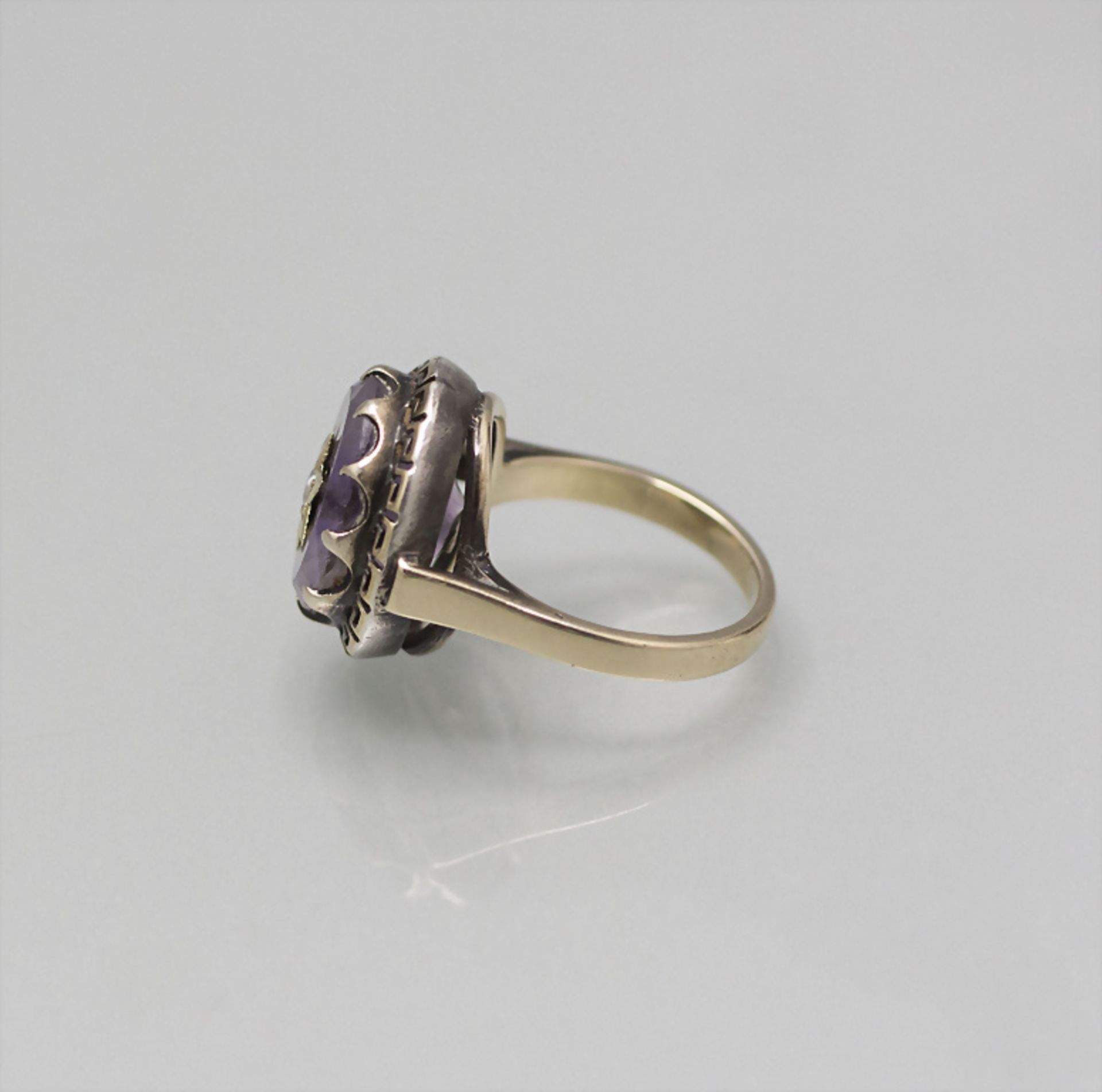 Damenring mit Amethyst / A ladies 14 ct gold ring with an amethyst - Bild 2 aus 3