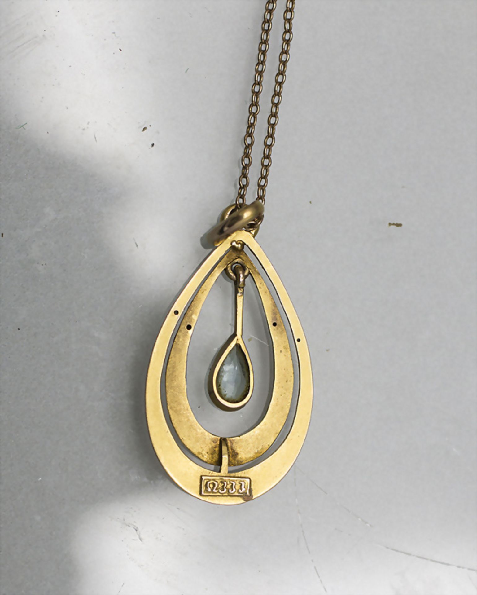 Jugendstil Anhänger mit Kette / An Art Nouveau 8 ct gold pendant with necklace - Bild 3 aus 4