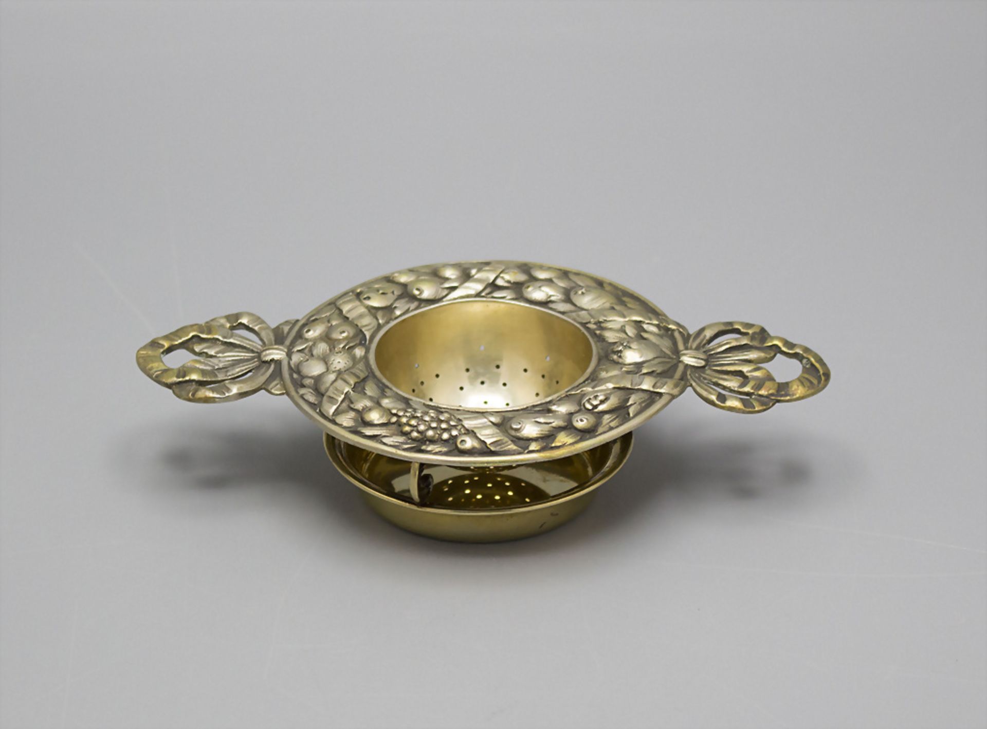 Teesieb / A silver tea strainer, deutsch, um 1900