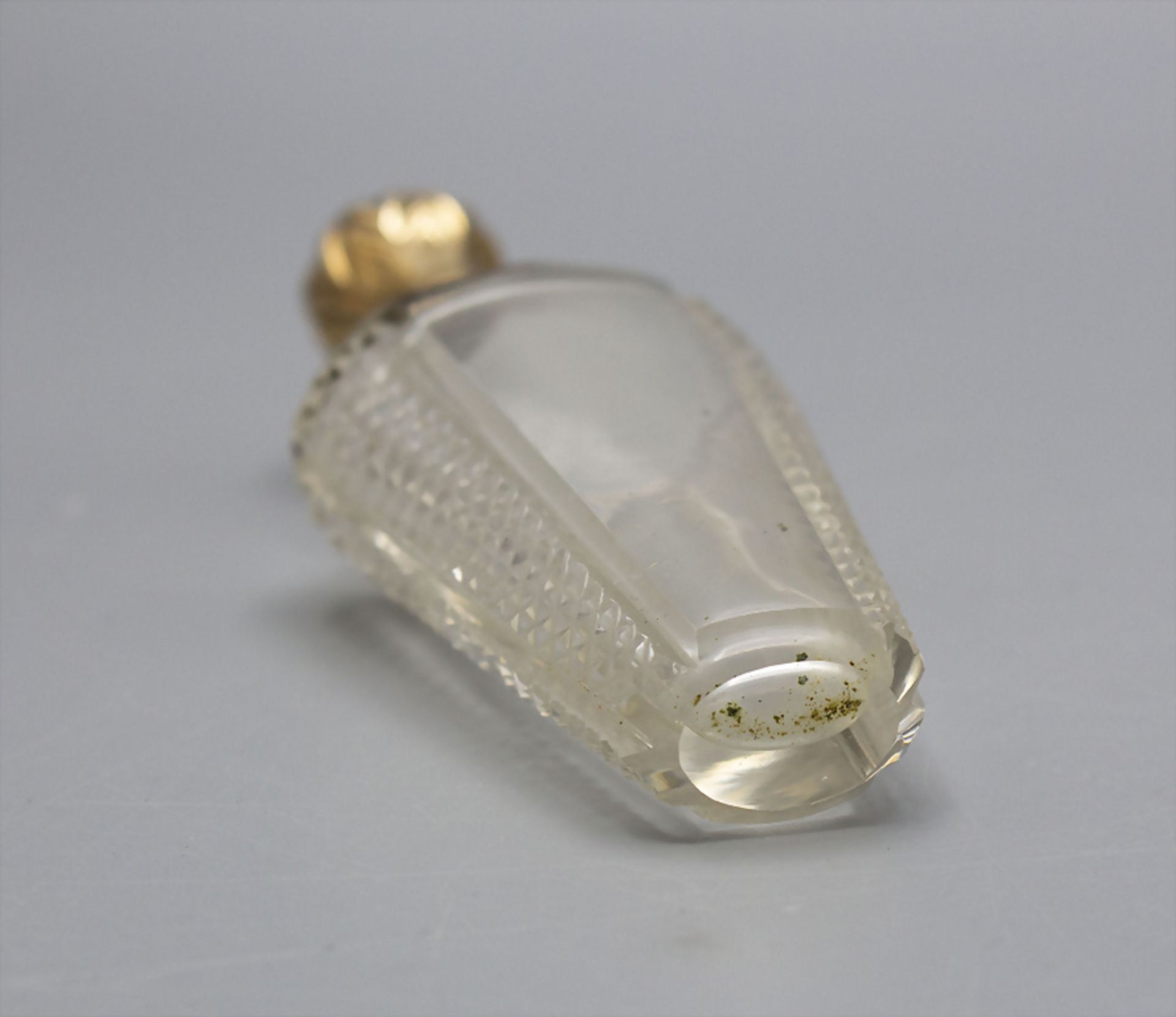 Glasfllakon mit Goldmonturen / A glass perfume bottle with assemblings of gold, Niederlande, ... - Bild 5 aus 5