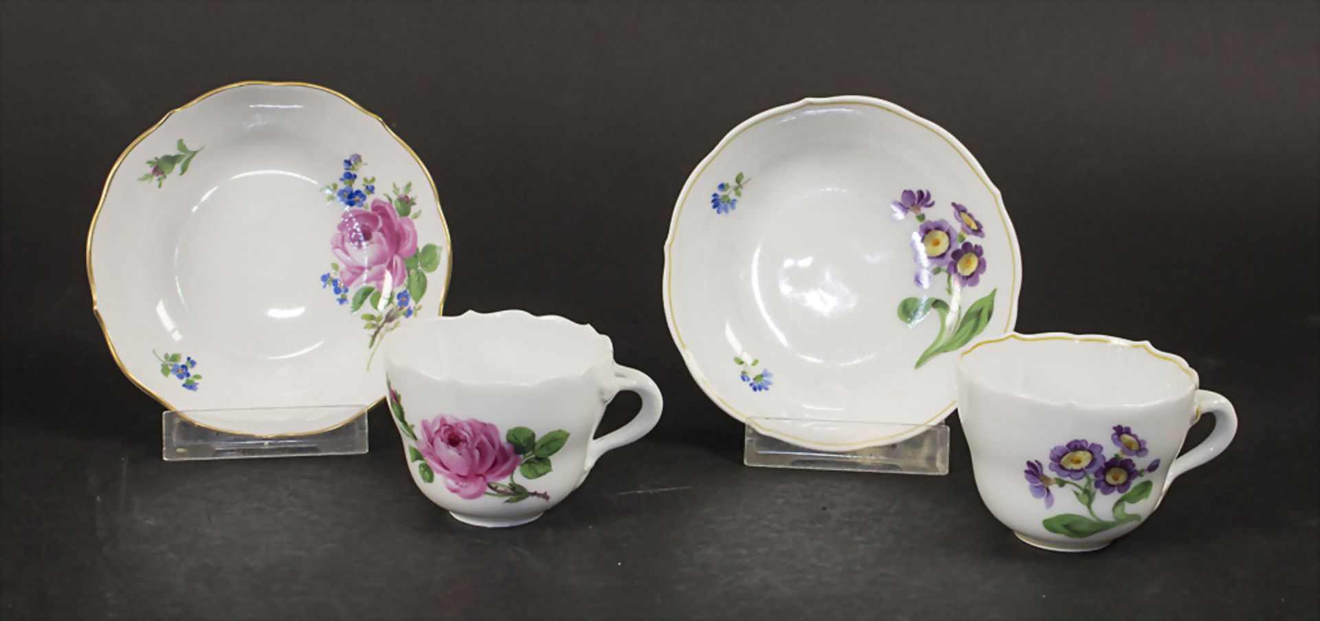 Konvolut aus 8 Tassen mit Untertassen / A set of 8 porcelain cups and saucers, Meissen, 20. Jh. - Image 7 of 7