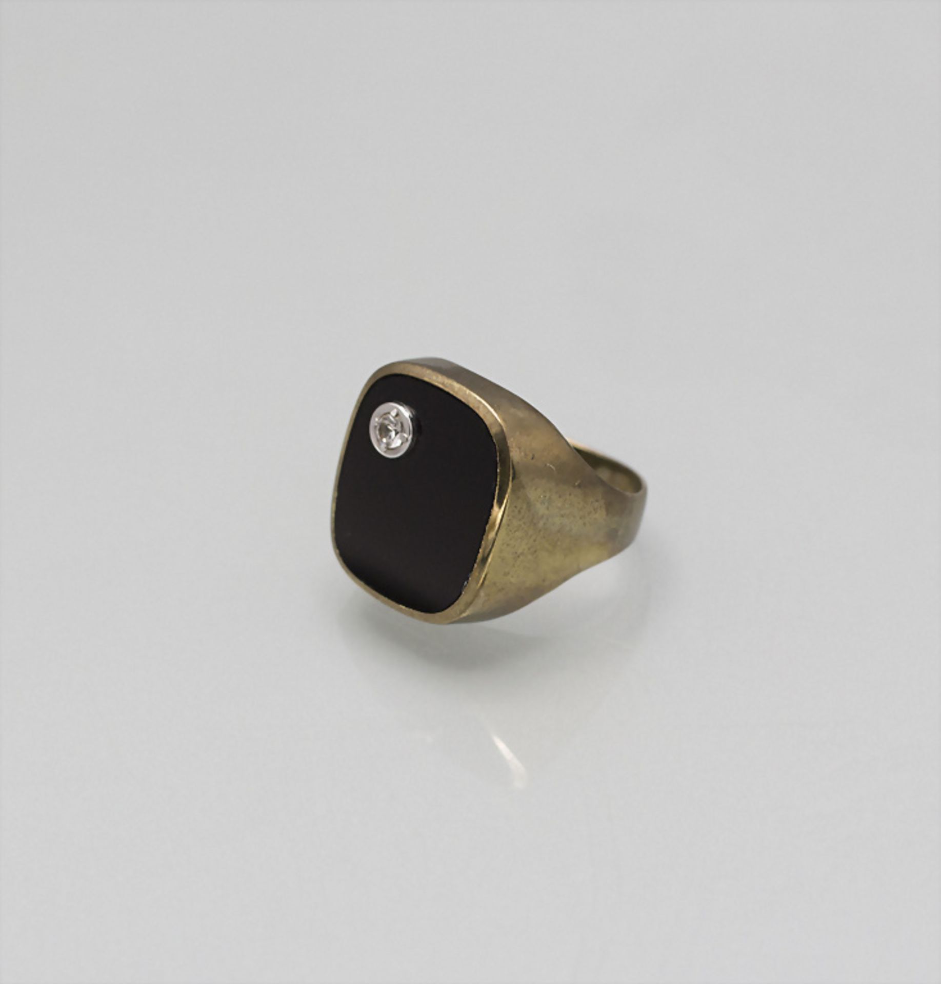 Herrenring mit Onyx und Diamant / A men's 8 ct gold ring with onyx and diamond - Image 4 of 5