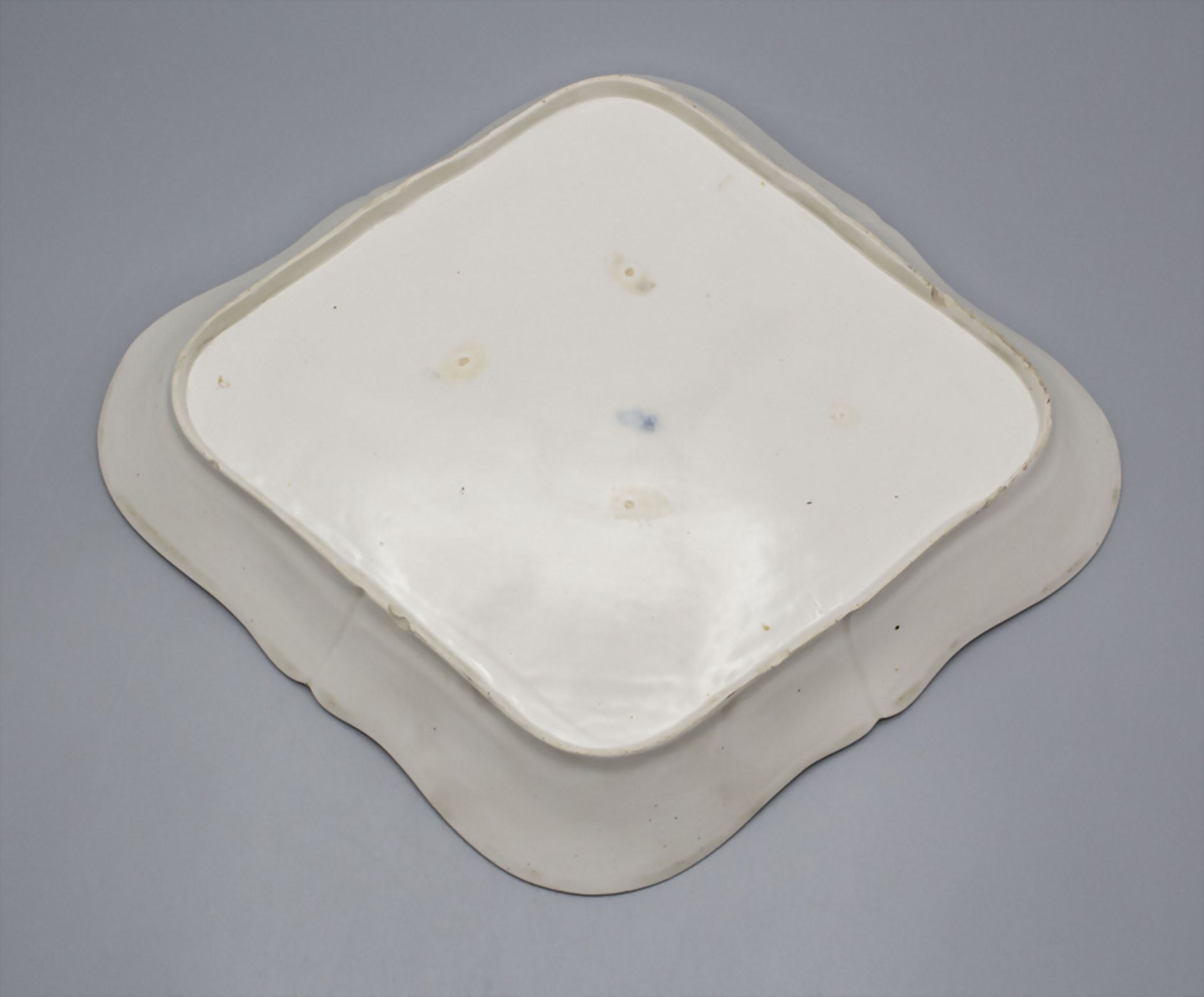 Rautenförmige Platte / A rhombic shaped platter, Frankenthal, um 1770 - Image 2 of 3