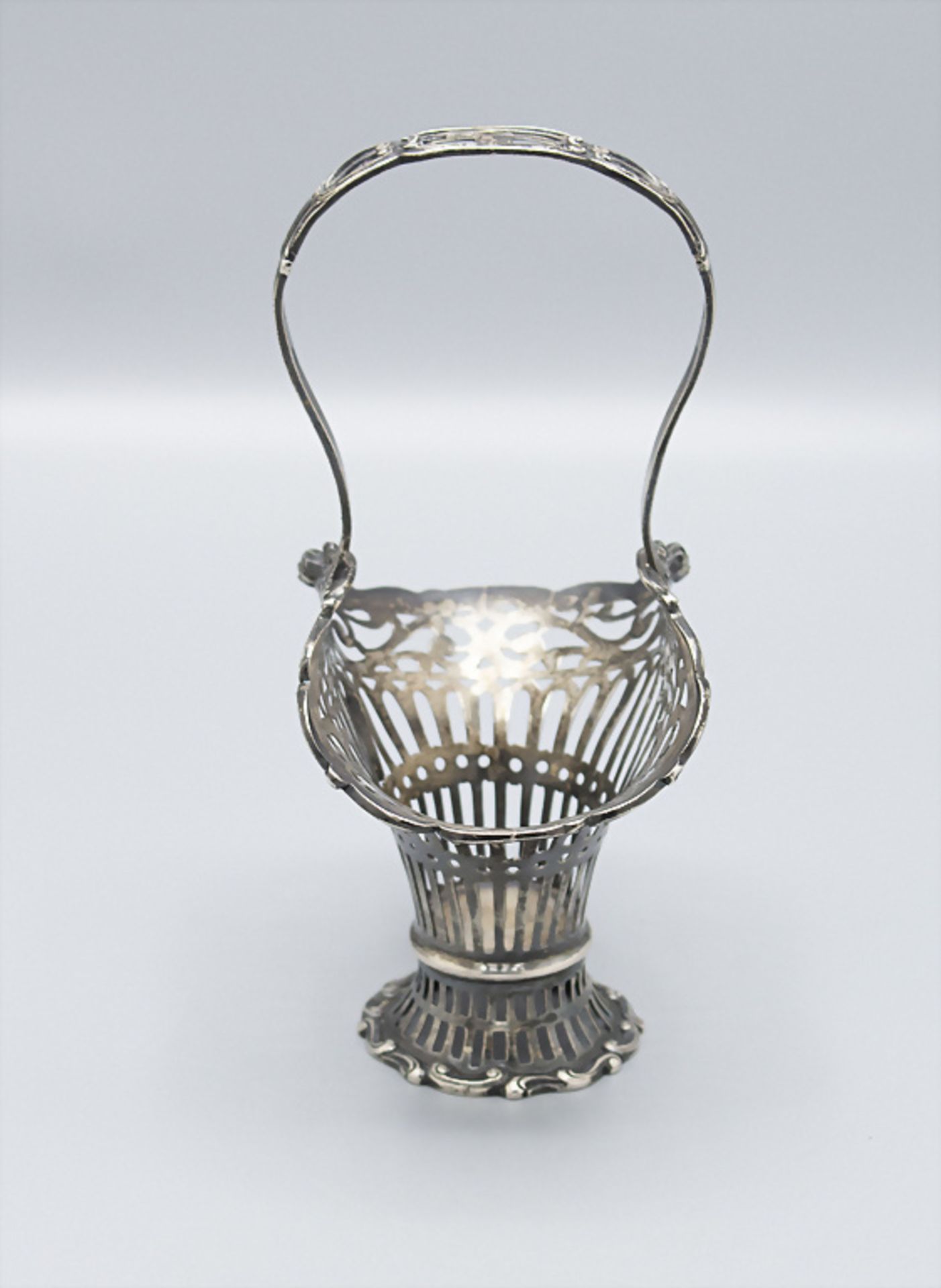 Silberkörbchen / A silver basket, Martin Mayer, Mainz, 1. Hälfte 20. Jh. - Bild 3 aus 5