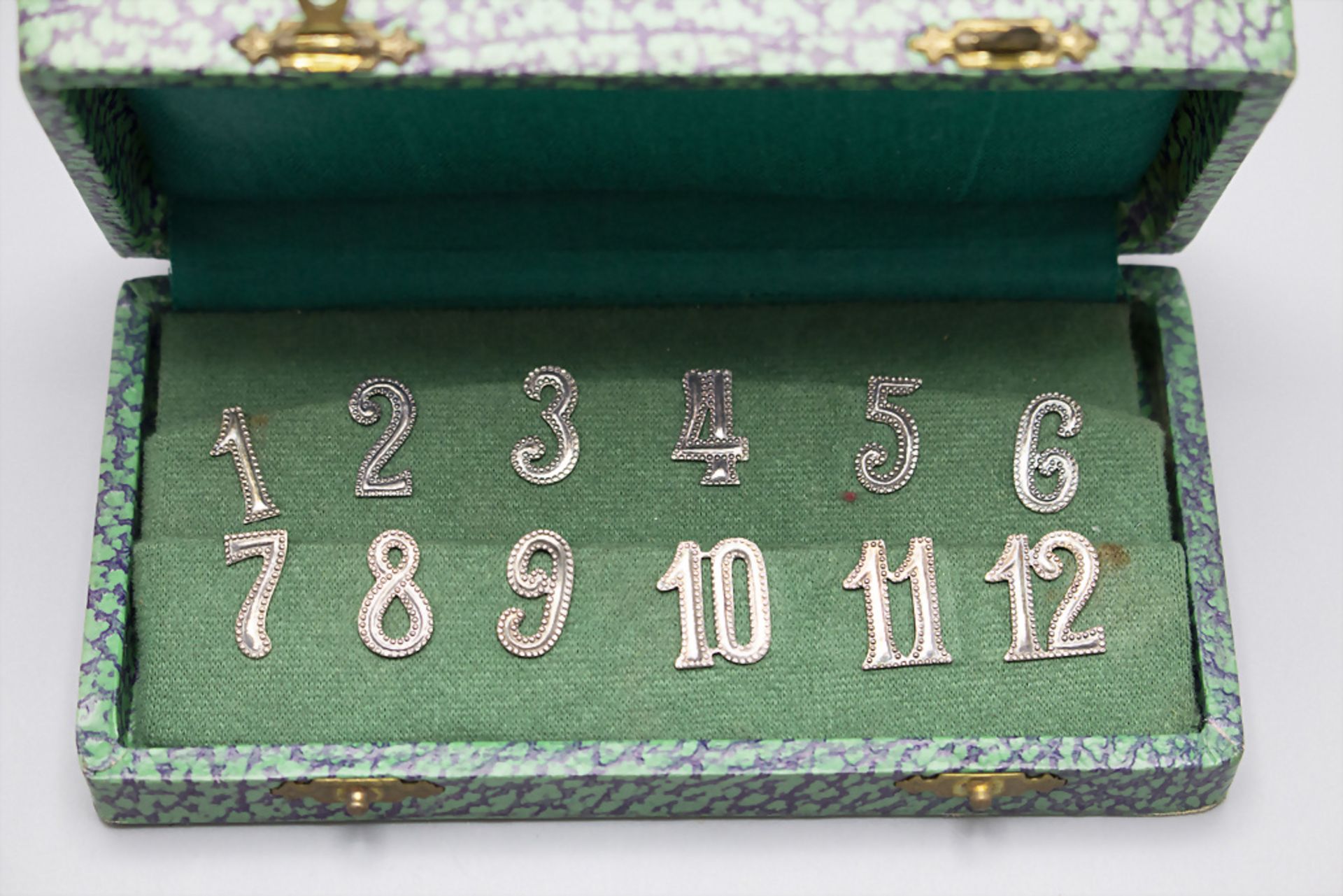 Zahlen 1-12 im Etui / Numbers 1-12 in a box, deutsch, um 1900