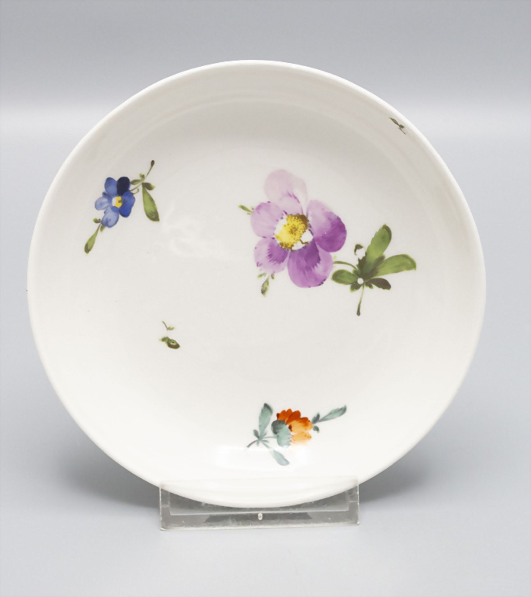 4 Unterschalen mit Blumenmalerei / 4 small dishes with different flowers, Meissen, Punktzeit, ... - Bild 5 aus 6