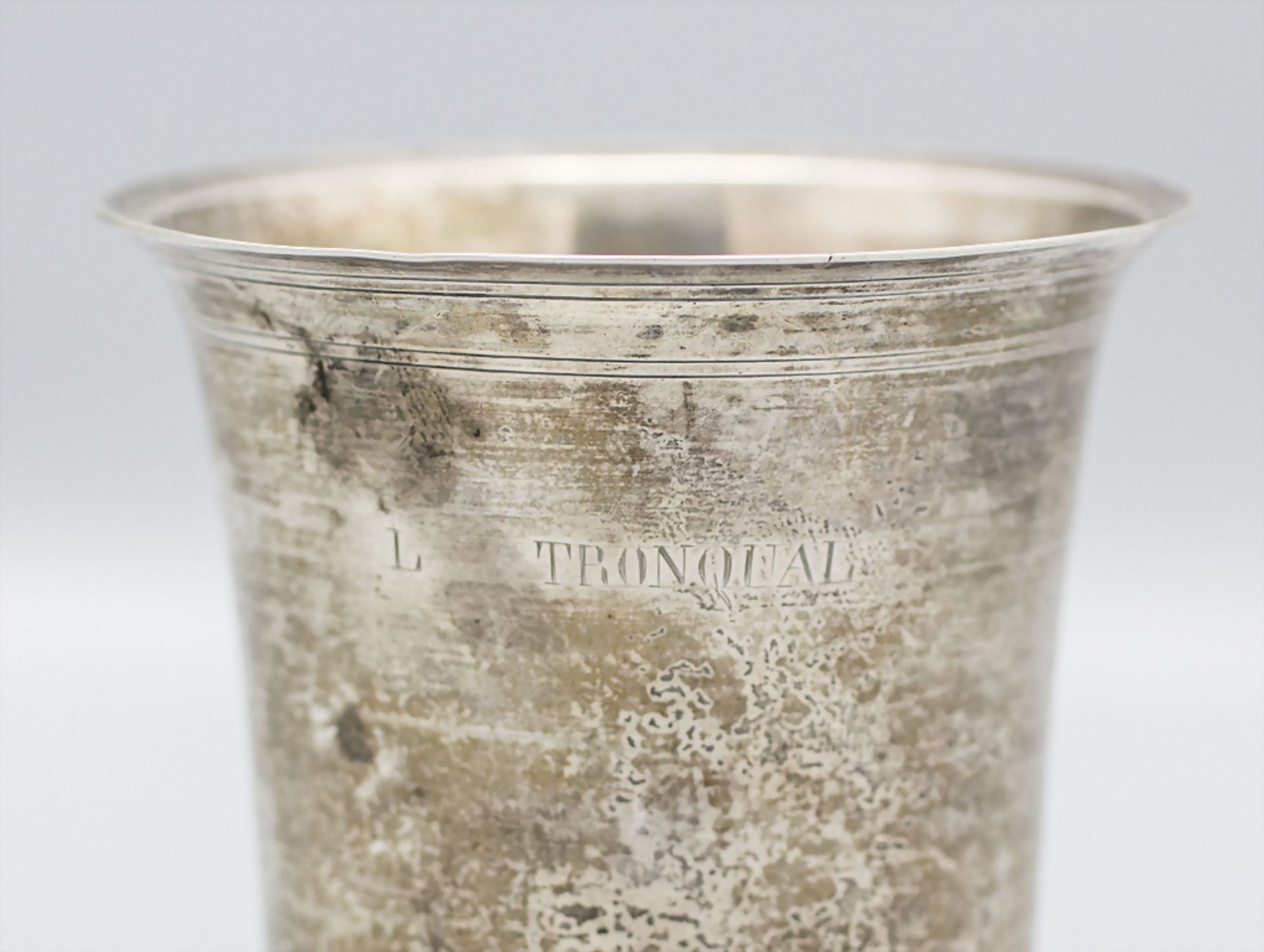 Glocken-Becher / A silver beaker / Une timbale en argent, Paris, 1798-1809 - Image 3 of 7