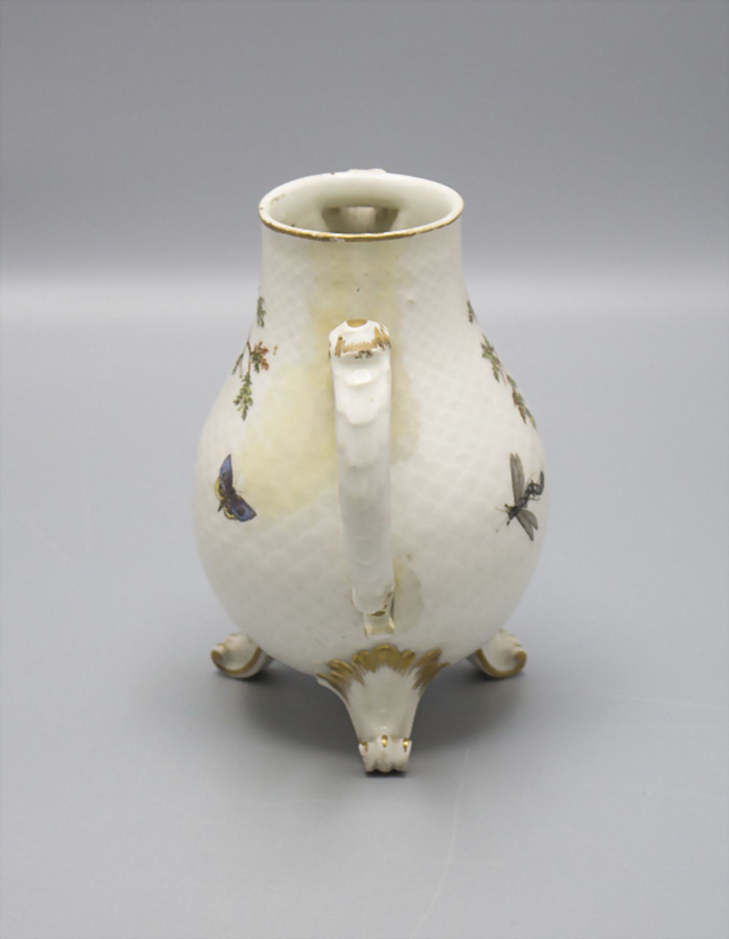 Kanne mit Vogel- u. Insektenmalerei / A porcelain pot with birds and insects, Ludwigsburg, um 1770 - Image 3 of 5