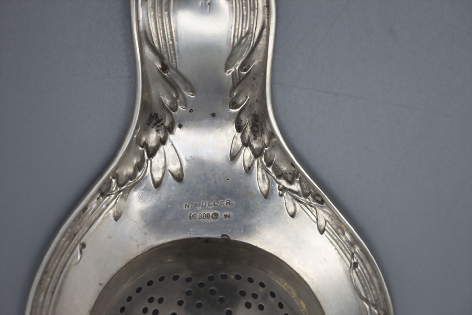 Konvolut aus 7 Teesieben / A set of 7 silver tea strainers, um 1900 - Image 3 of 3