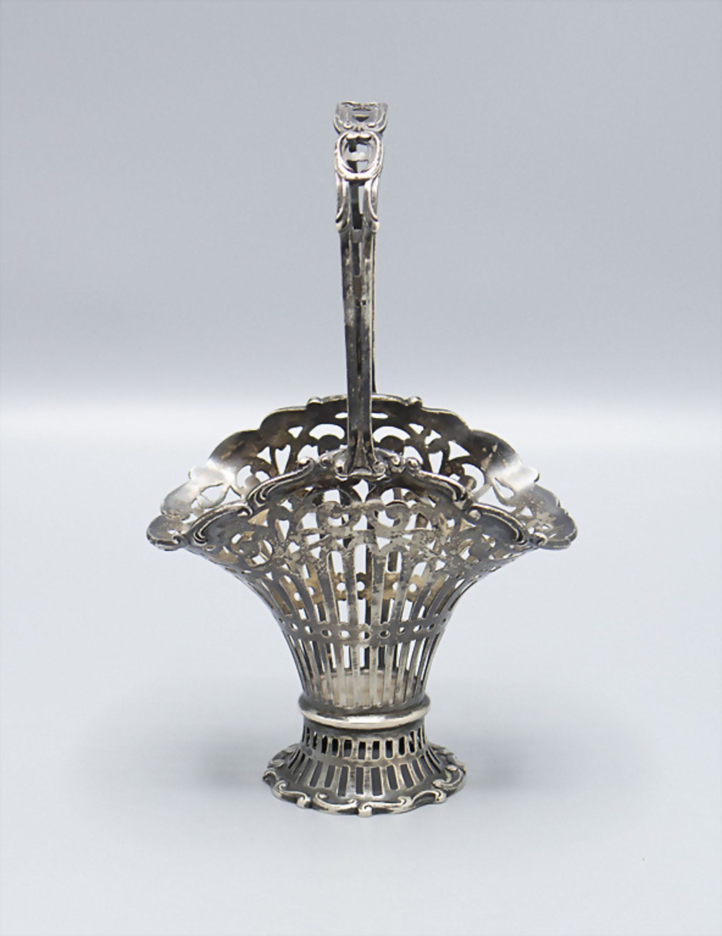 Silberkörbchen / A silver basket, Martin Mayer, Mainz, 1. Hälfte 20. Jh. - Image 2 of 5