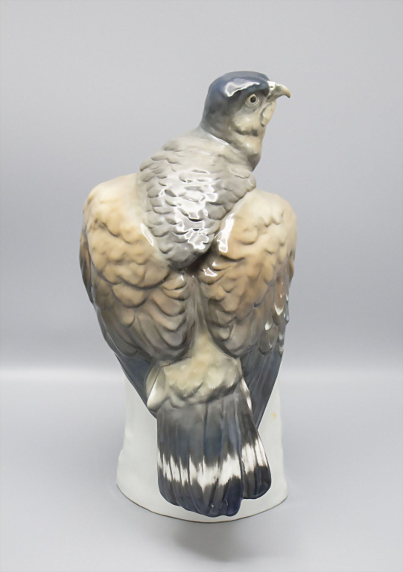 Großer Adler auf Felssockel / A large figure of an eagle on a roc, Karl Ens, Volkstedt, um 1920 - Bild 4 aus 5