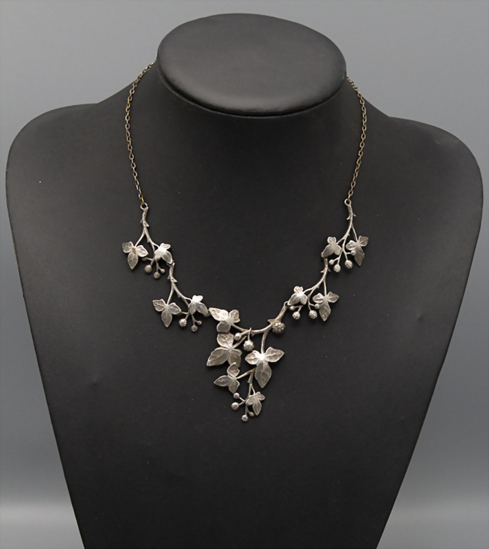 Jugendstil Collier 'Brombeeren' / Collier feuilles Art Nouveau / An Art Nouveau necklace with ... - Image 3 of 4