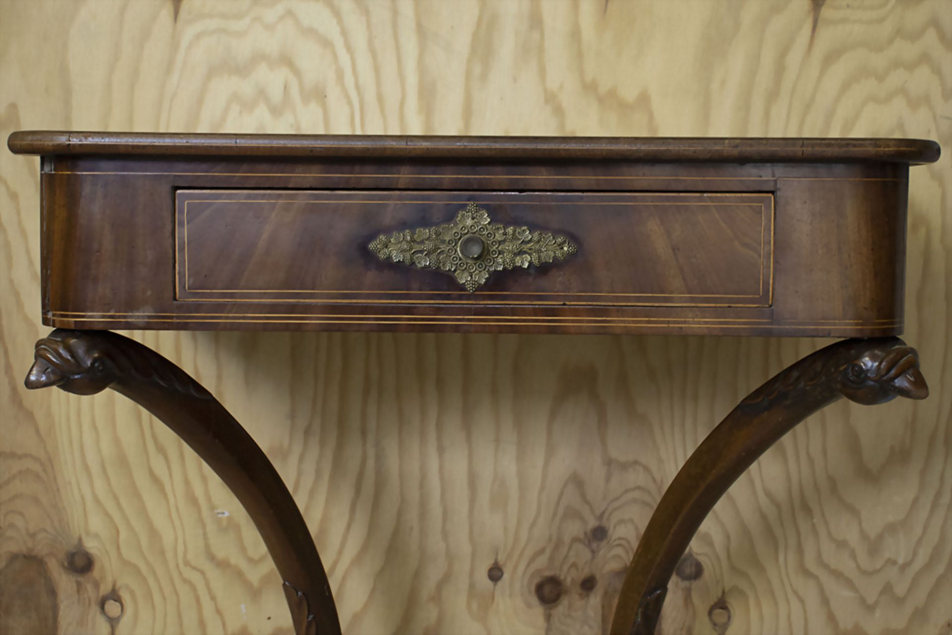 Empire Wandkonsole / Konsolentisch / A wooden console table, Frankreich, Anfang 18. Jh. - Image 3 of 9