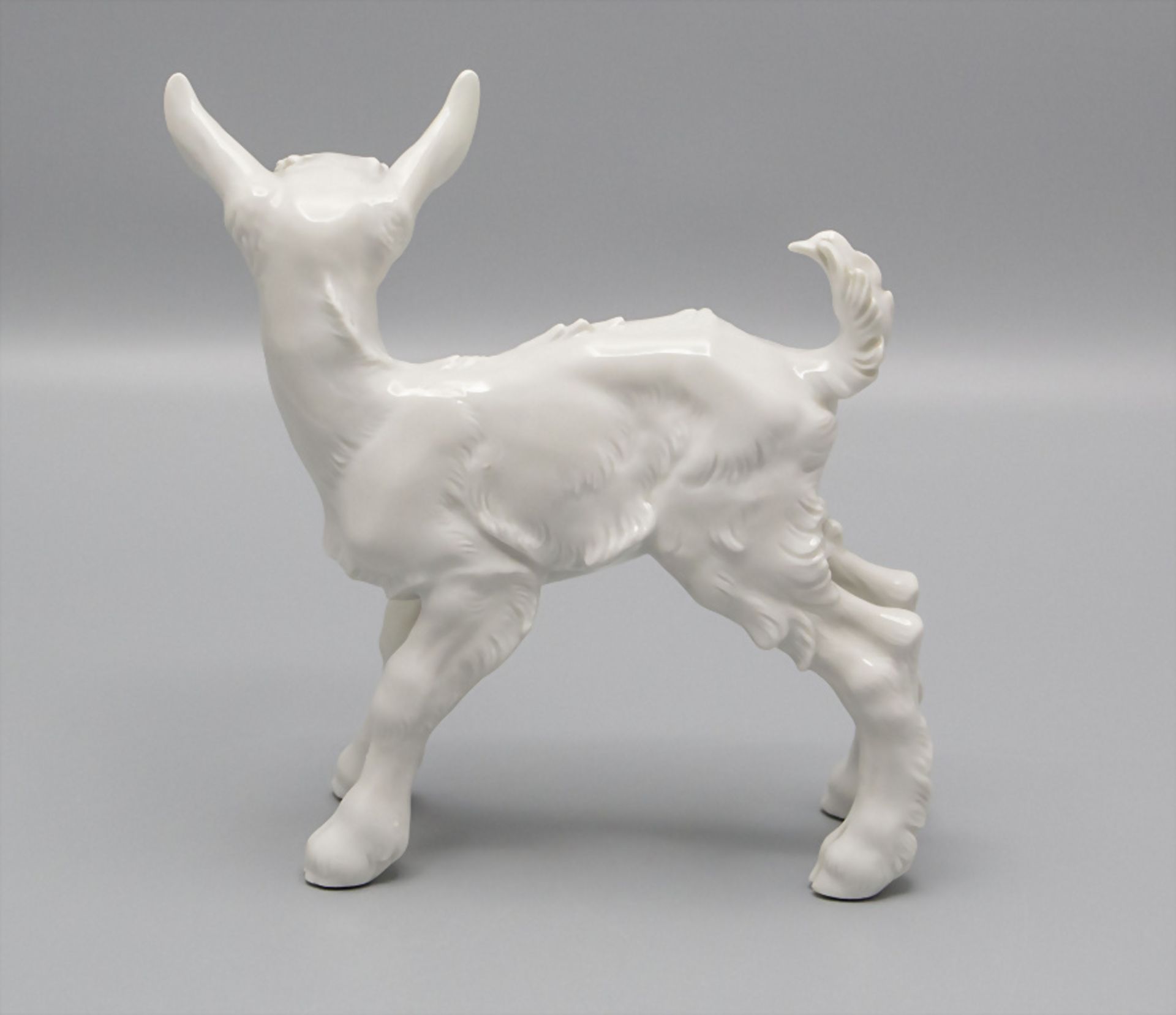 Porzellan Ziege / A porcelain goat, Allach, um 1936 - Image 3 of 6