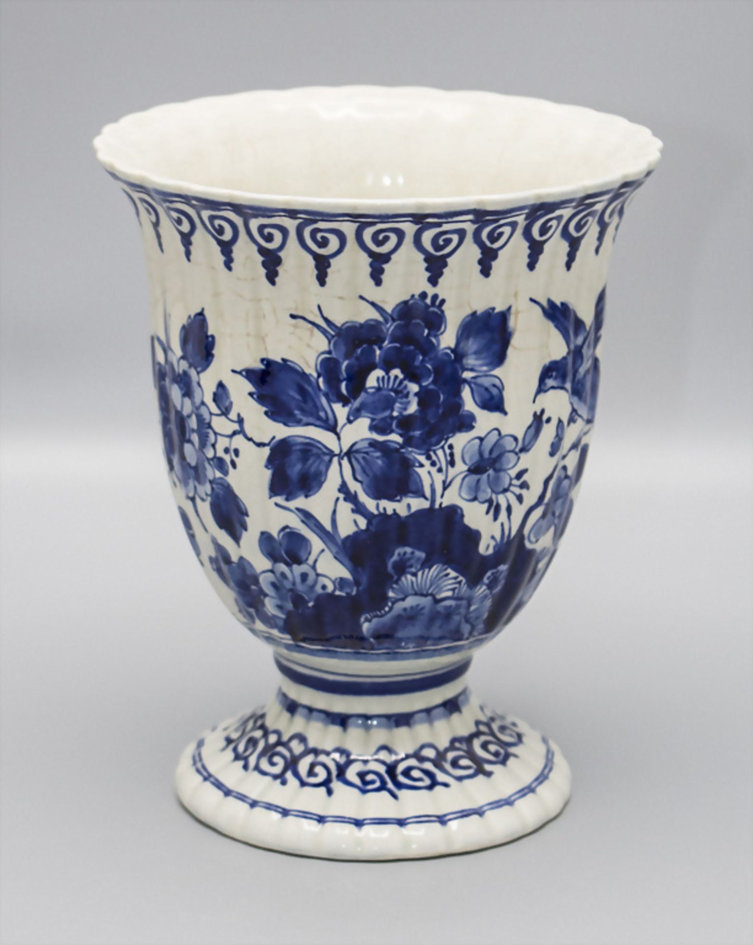 Vase / A ceramic vase, De Porceleyne Fles, Delft, 19./20. Jh.