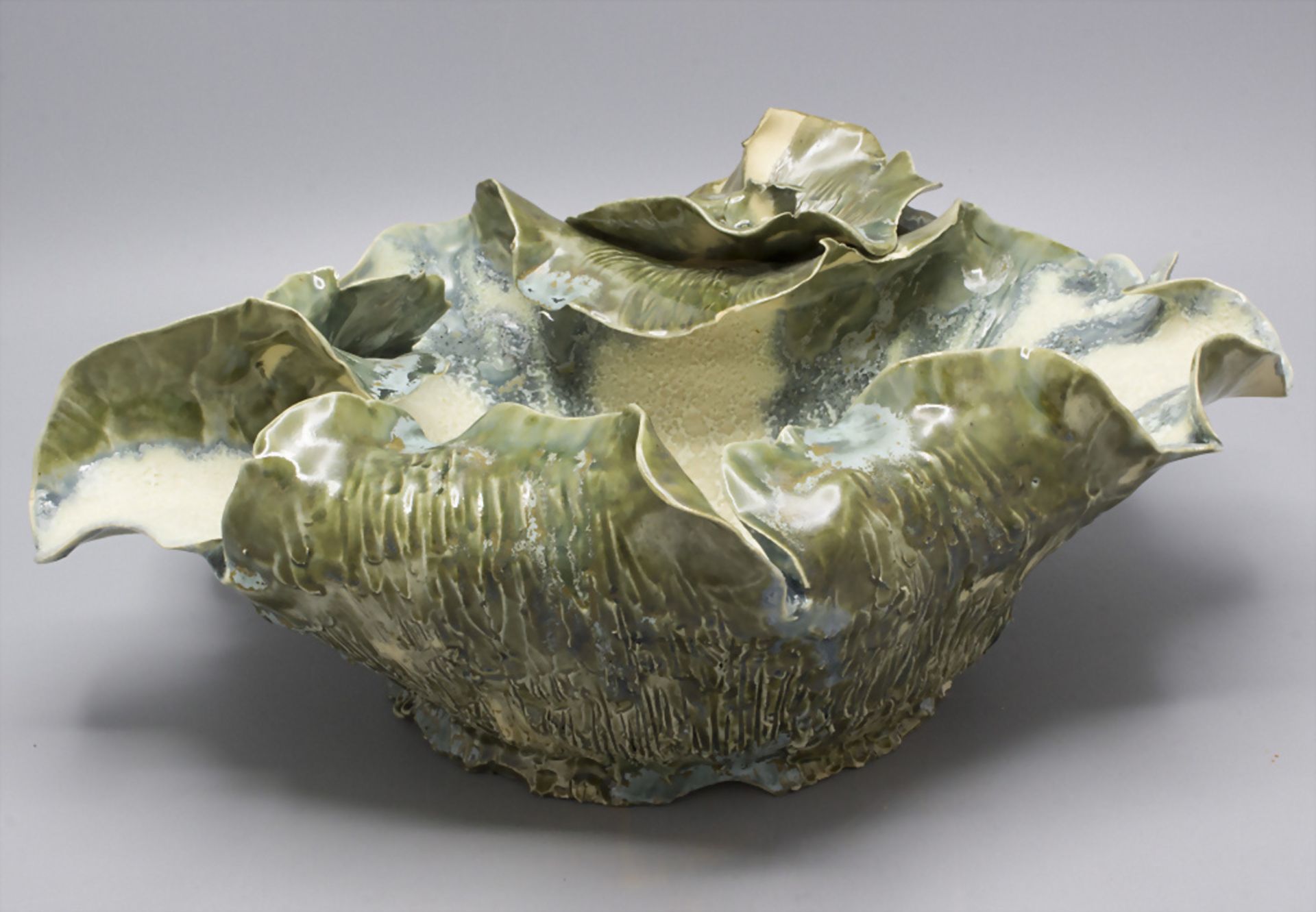 Studiokeramik, Blattschale / A leaf shaped ceramic bowl, um 1970 - Image 2 of 5