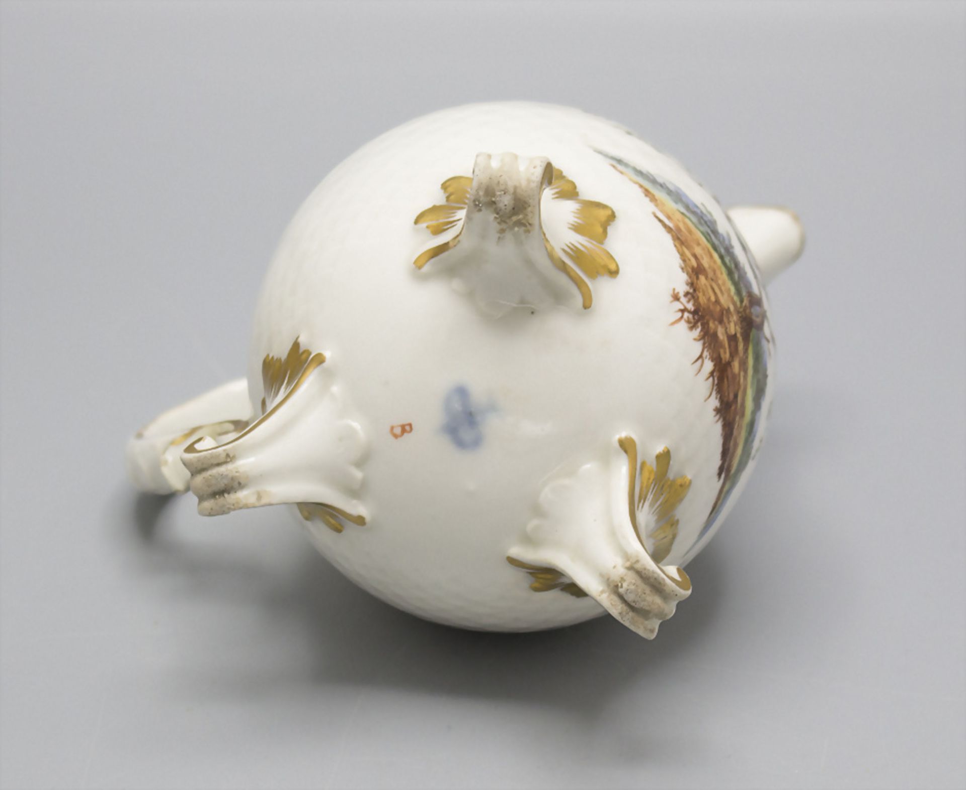 Kanne mit Vogel- u. Insektenmalerei / A porcelain pot with birds and insects, Ludwigsburg, um 1770 - Image 4 of 5