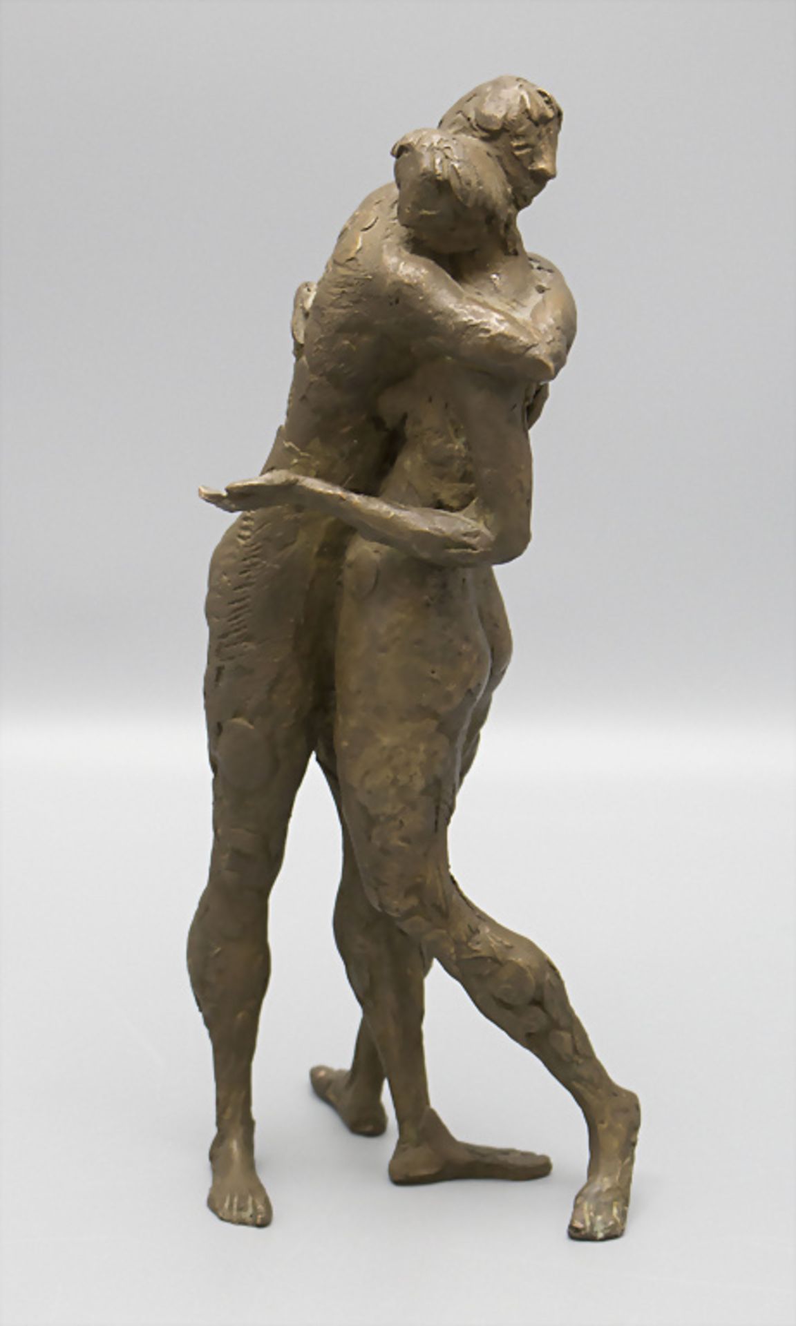Karl Ulrich NUSS (*1943), Bronzeplastik 'Paar in Umarmung' / A bronze sculpture of an ...