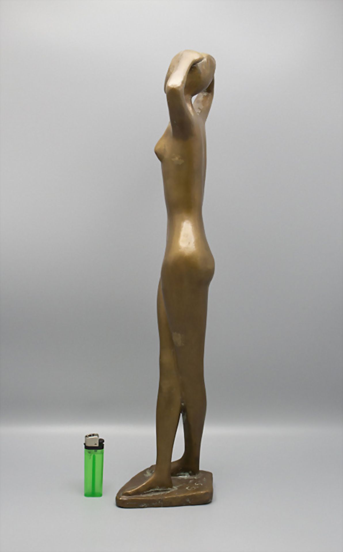 Bronzeplastik 'Weiblicher Akt' / A bronze figure of a 'female nude' - Bild 2 aus 7