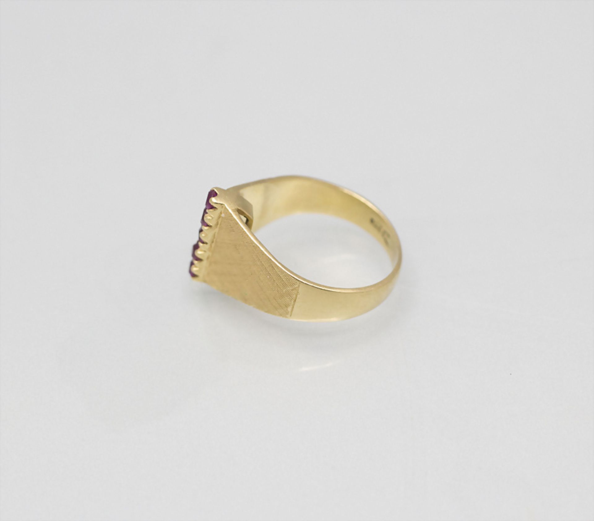 Damenring mit Rubinen / A ladies 18 ct gold ring with rubies, um 1950 - Image 2 of 4