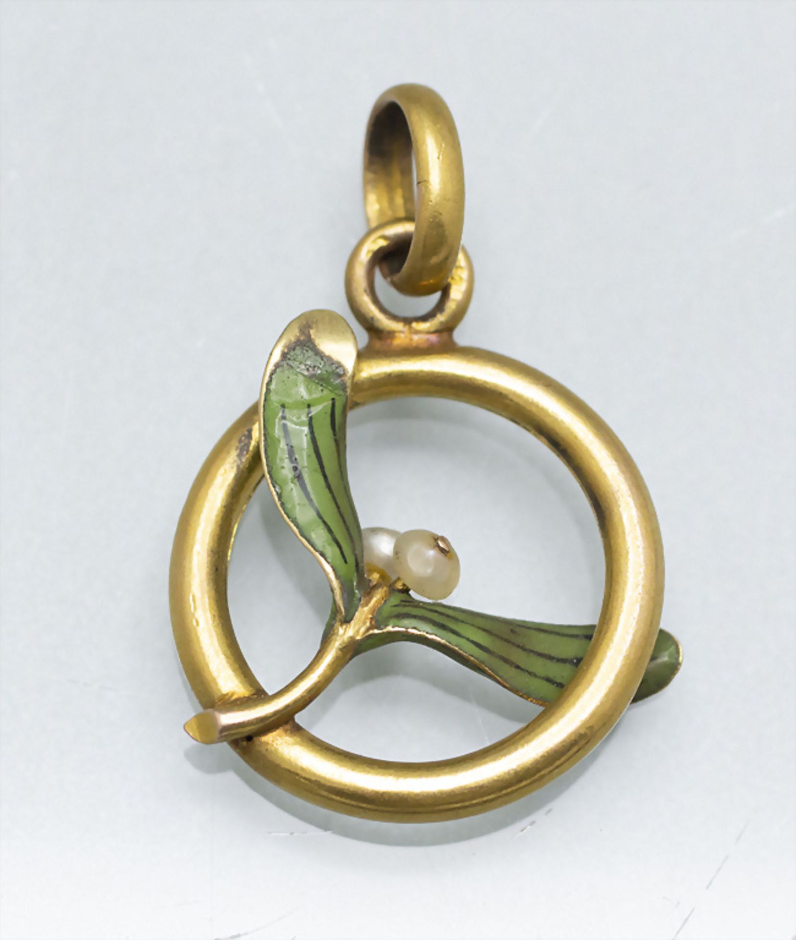 Jugendstil 18 kt Gold Anhänger mit Mistelzweig / An Art Nouveau 18 ct gold pendant with ...