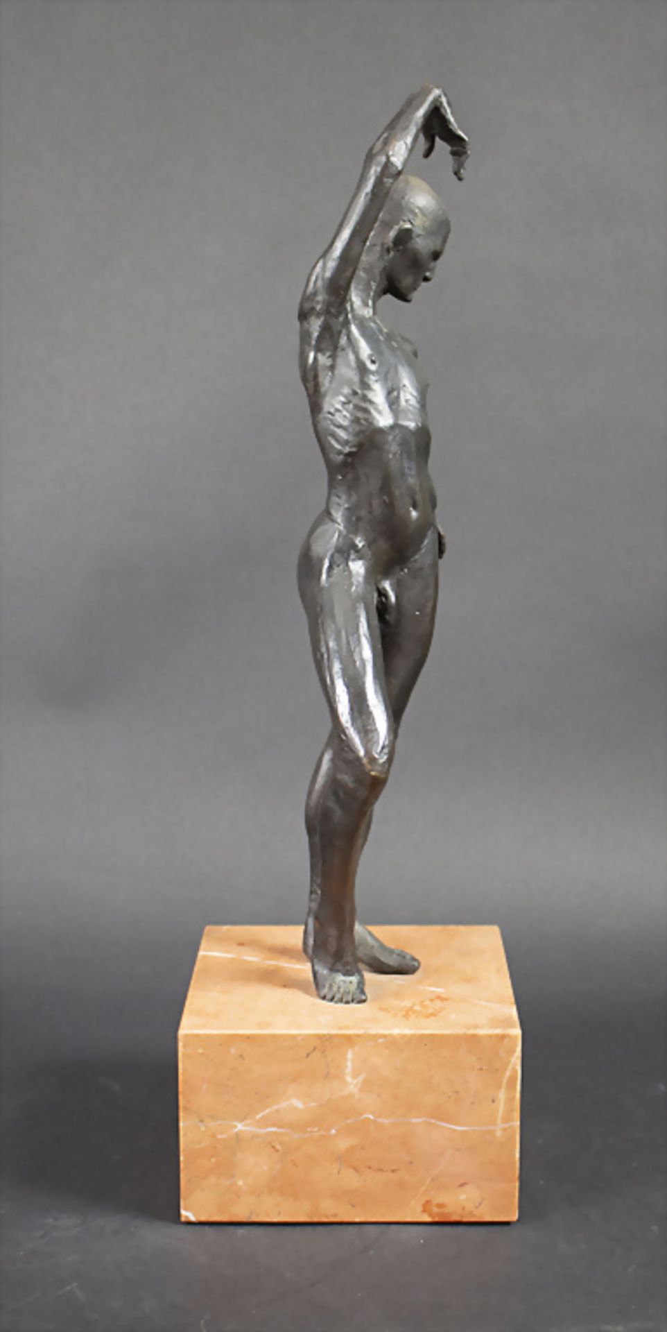 Nicolas Lavarenne (geb. 1953 in Chamalières), Bronzeskulptur 'Männlicher Akt' / A bronze ... - Image 3 of 8