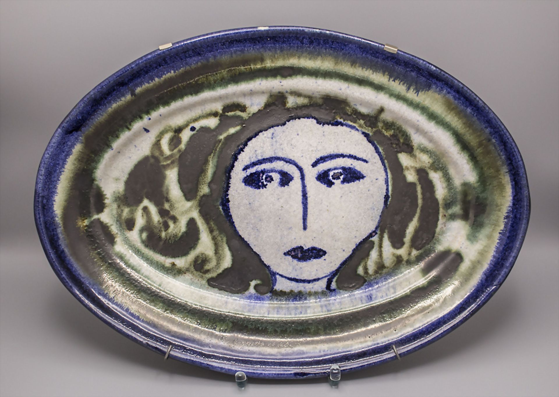 Luis CASTALDO (*1936), ovale Schale mit Frauengesicht / An oval bowl with a woman's face, ...