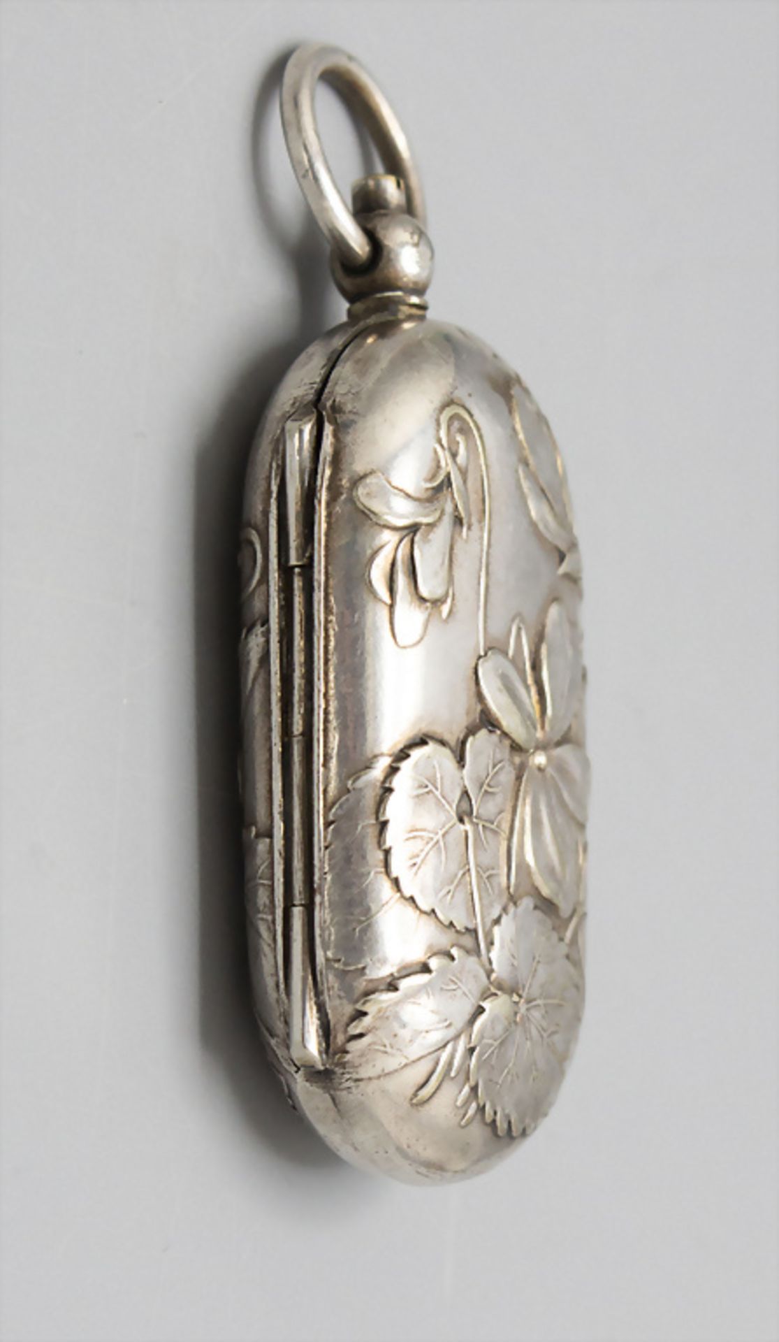 Jugendstil Portemonnaie mit Alpenveilchen / An Art Nouveau purse with cyclamen, Frankreich, um 1900 - Image 2 of 3