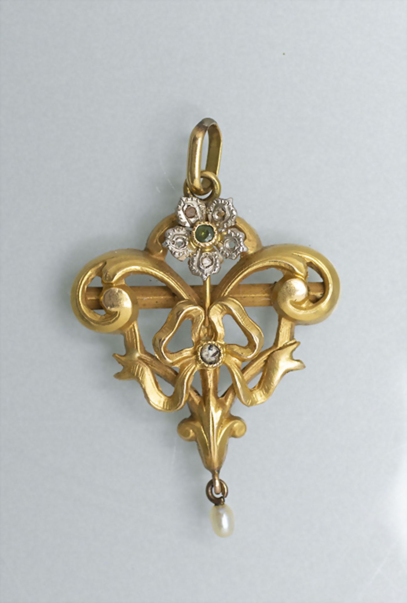 Jugendstil 18 kt Gold Anhänger / An Art Nouveau 18 ct gold pendant, Frankreich, um 1910