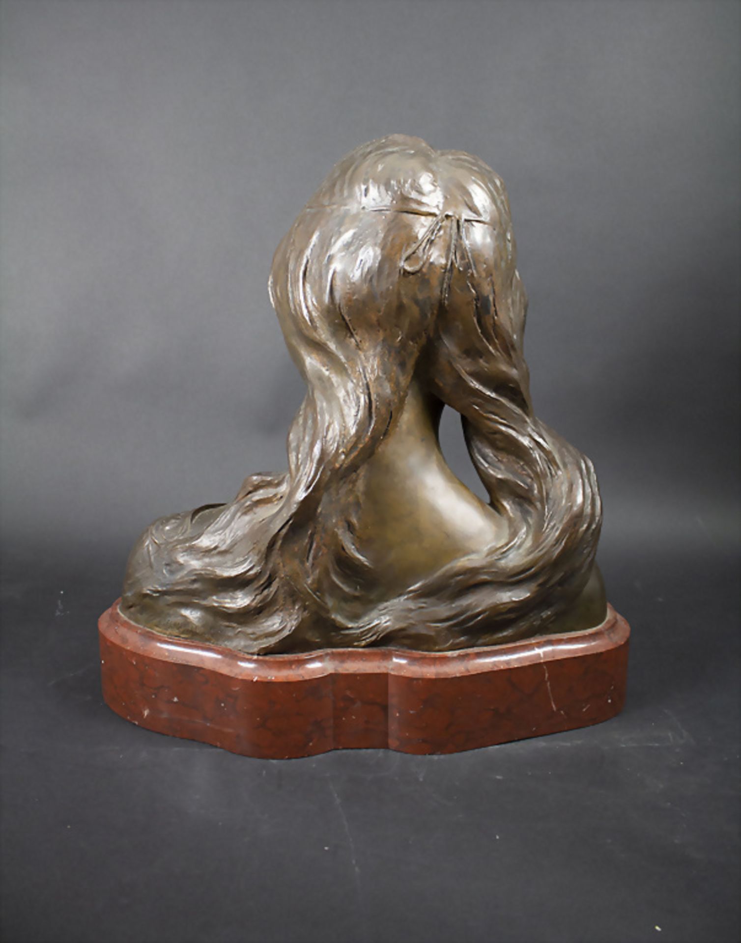 Léopold SAVINE (1861-1934), Jugendstil Büste / An Art Nouveau bronze bust of a young woman, ... - Image 4 of 10