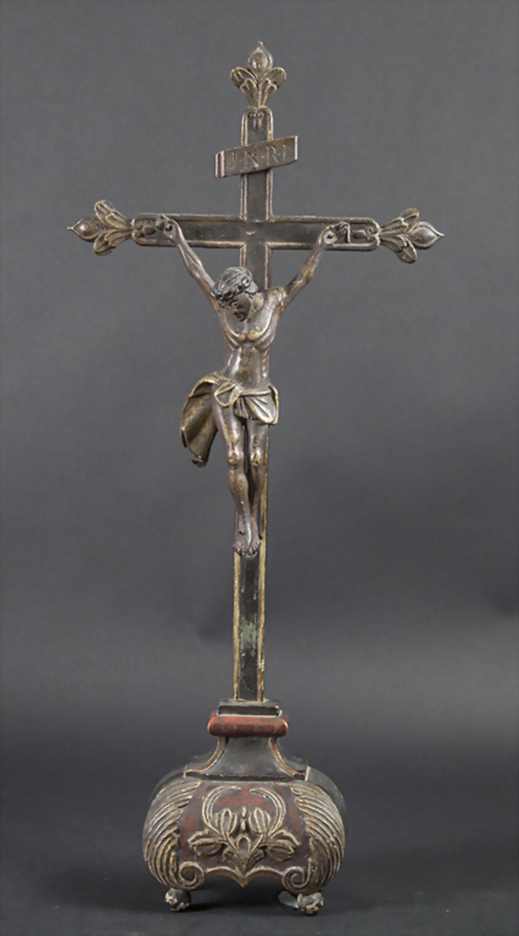 Barockes Standkreuz Kruzifix / A Baroque wooden standing cross crucifix, 18. Jh.