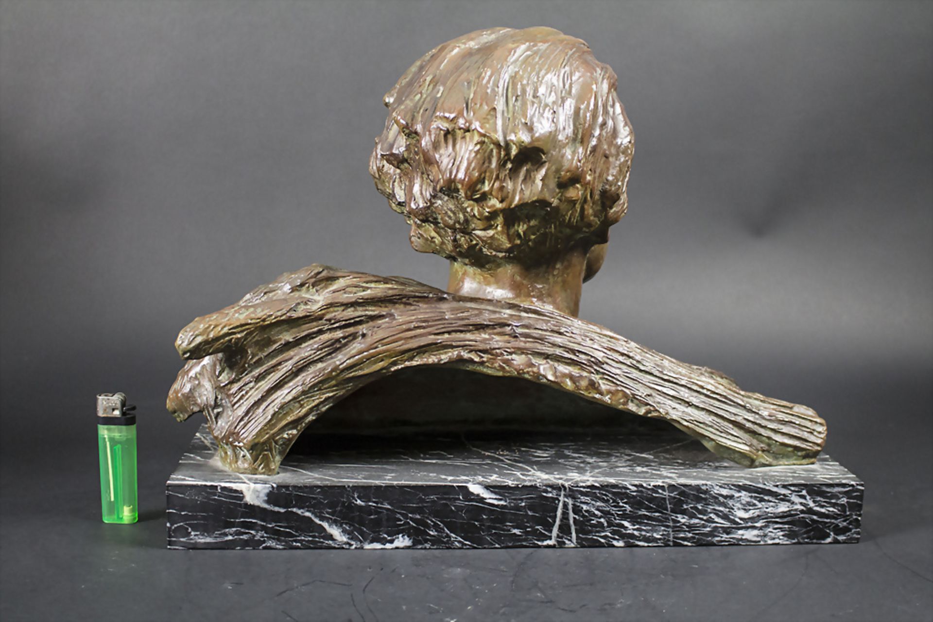 Alexandre Ouline (act. 1918-1940), Art Déco Bronzebüste / An Art Deco bronze bust, Belgien, um 1930 - Image 5 of 7