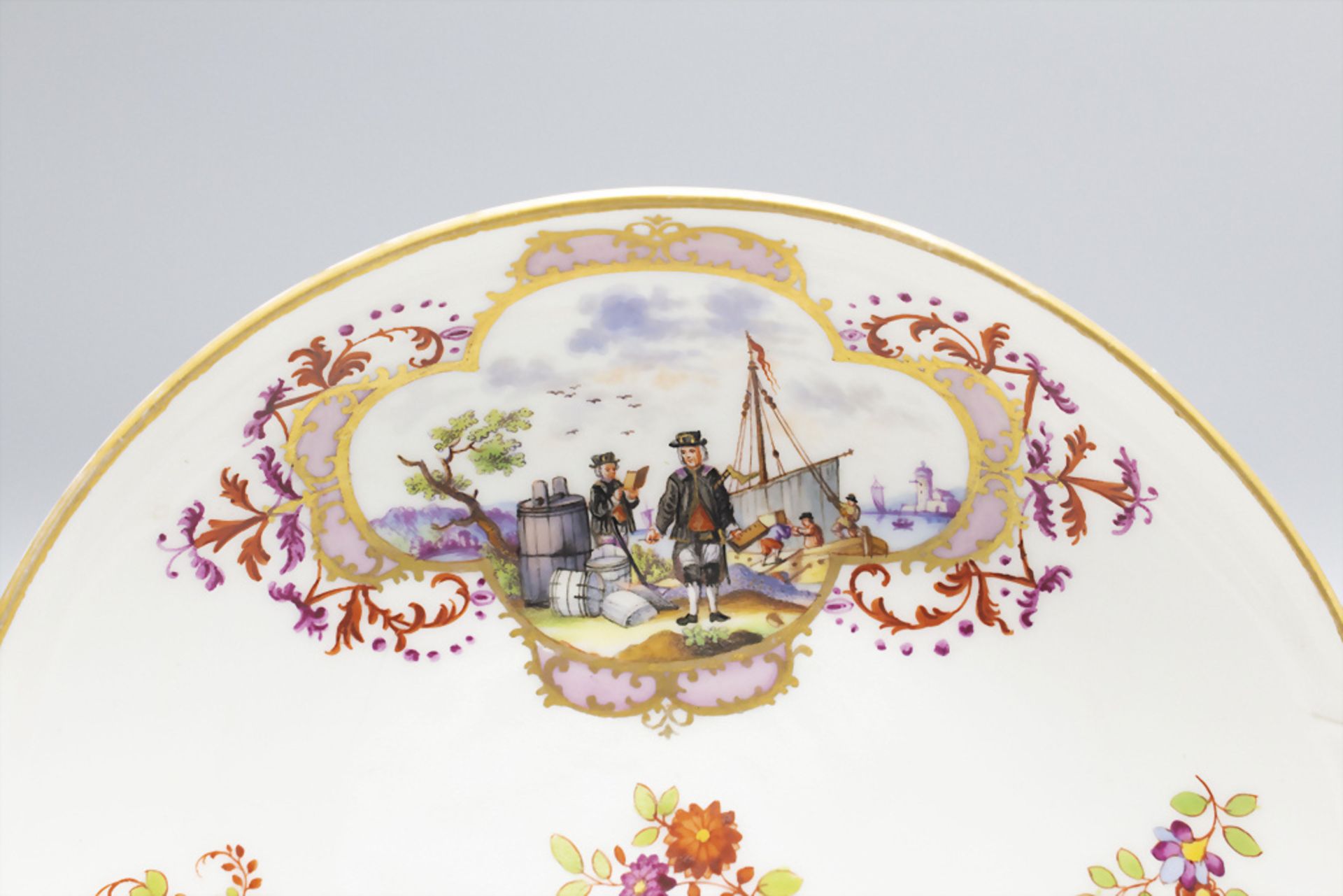 Tasse und Untertasse mit Kauffahrtei-Szenen / A cup and saucer with harbor scenes, Meissen, ... - Bild 5 aus 13