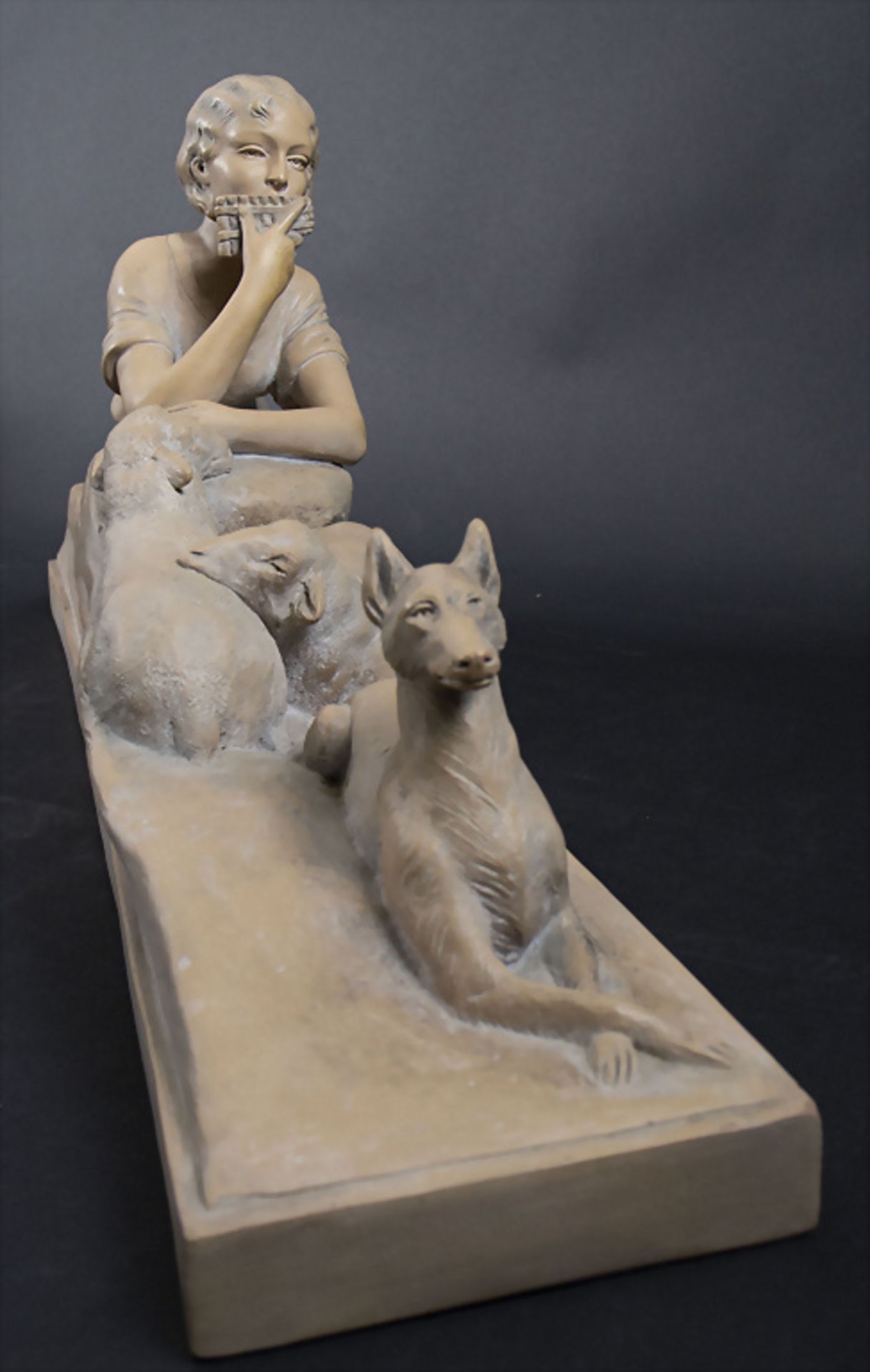 Terracottaskulptur 'Hirtin mit Panflöte, Schafen und Hund', Frankreich, um 1925 - Bild 5 aus 13
