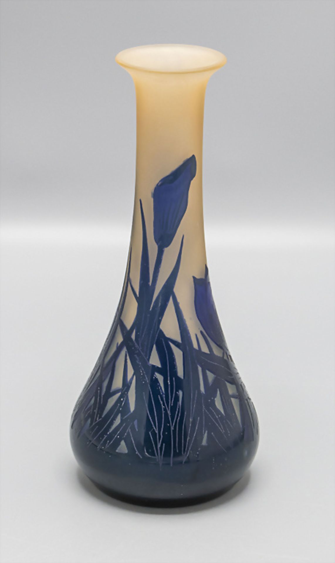 Jugendstil Vase 'Frühblüher' / An Art Noveau vase 'Early bloomers', Georges Raspiller, ...