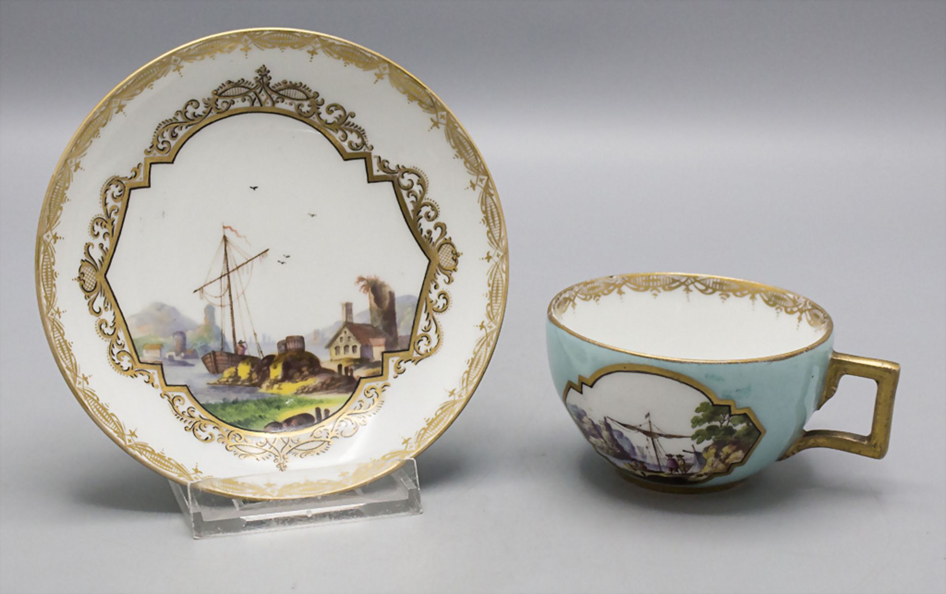 Tasse und Untertasse mit Kauffahrtei-Szenen / A cup and saucer with habor scenes, Meissen, um 1740