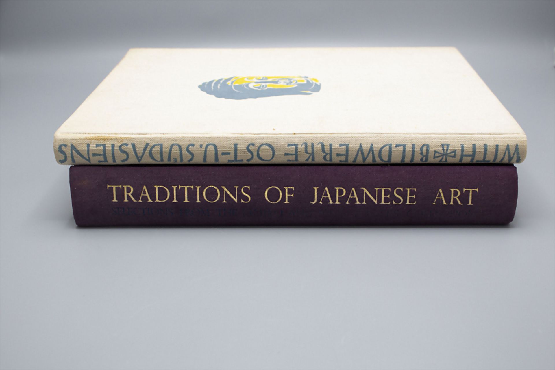 Zwei Bücher 'Ostasiatische Kunst', 20. Jh.