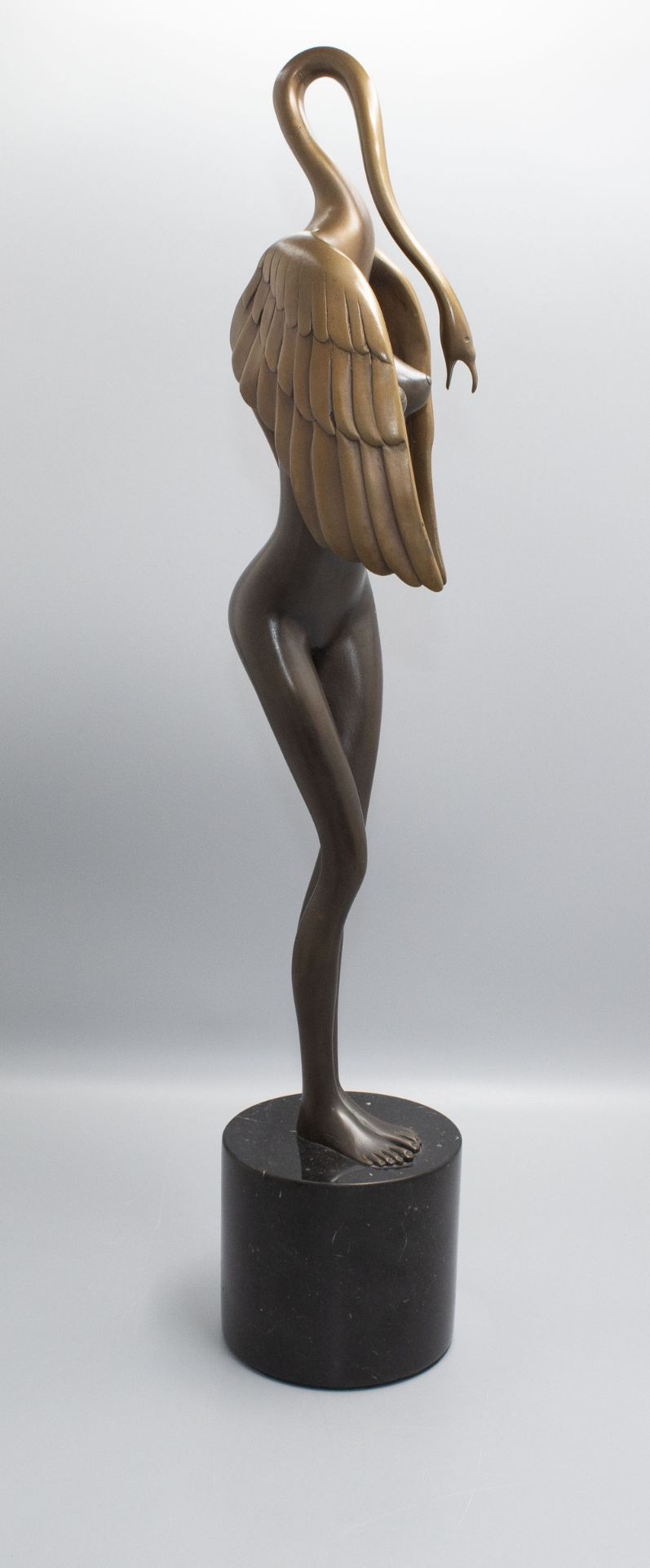 Bruno BRUNI (*1935), Bronze Skulptur 'Leda mit dem Schwan / A bronze sculpture 'Leda with the swan' - Image 3 of 10
