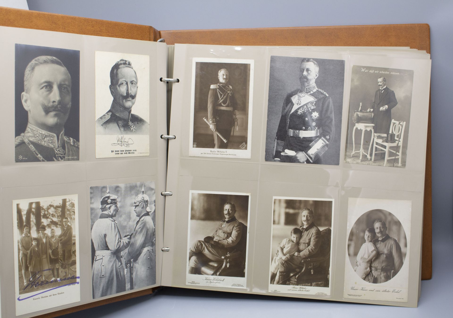Album mit Fotographien des Hochadels, überwiegend Hohenzollern / An album of German ... - Bild 3 aus 8