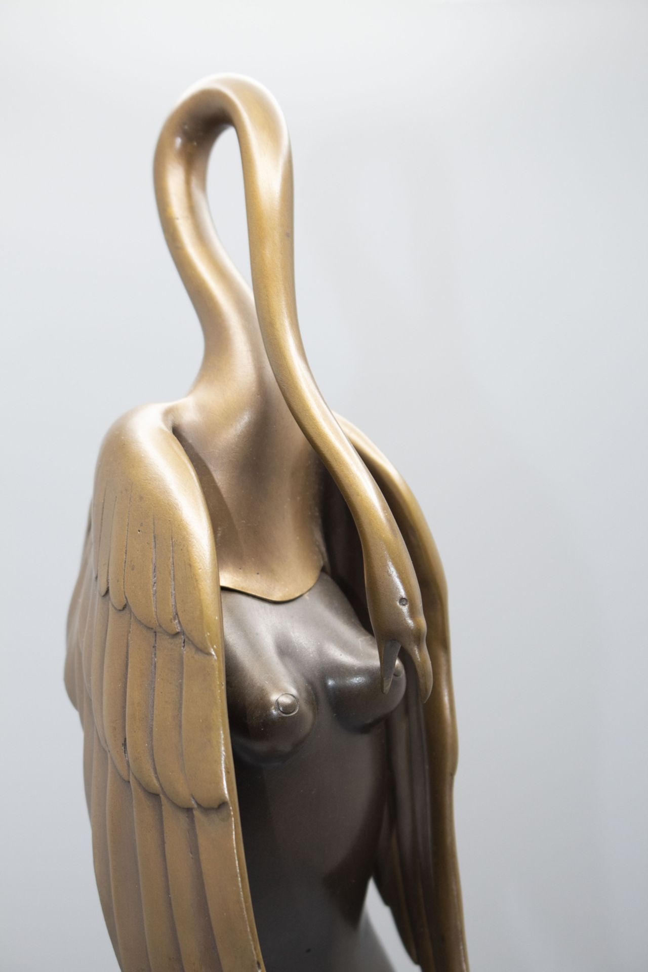 Bruno BRUNI (*1935), Bronze Skulptur 'Leda mit dem Schwan / A bronze sculpture 'Leda with the swan' - Image 7 of 10
