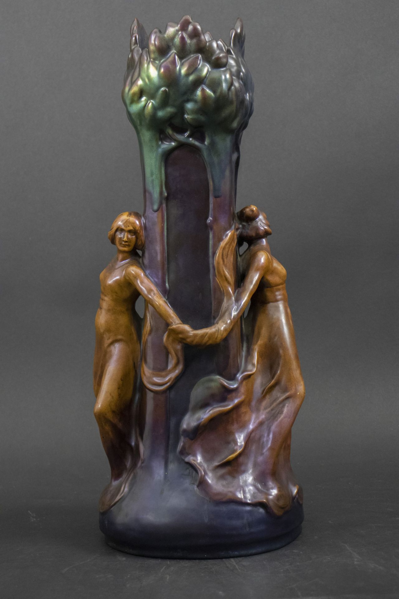 Jugendstil Vase / An Art Nouveau faience vase, Mack Lajos, Zsolnay, Pecs, um 1900
