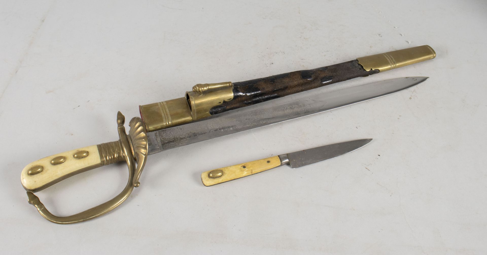 Hirschfänger mit Beimesser / A hunting knife with additional knife, deutsch, Ende 19. Jh. - Bild 3 aus 6