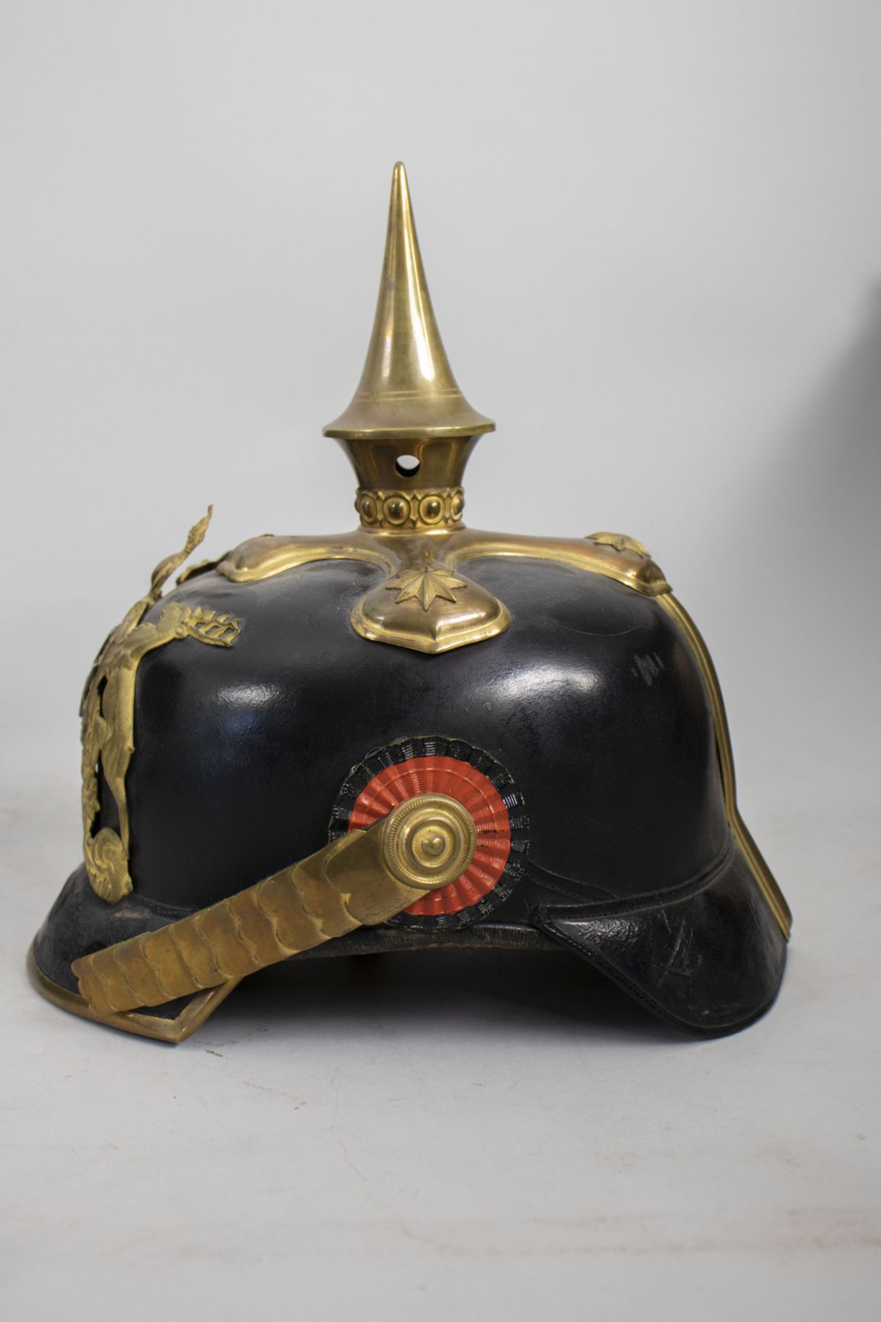 Pickelhaube mit Lederkoffer / A spiked helmet with leather box, Württemberg, um 1910 - Image 4 of 7