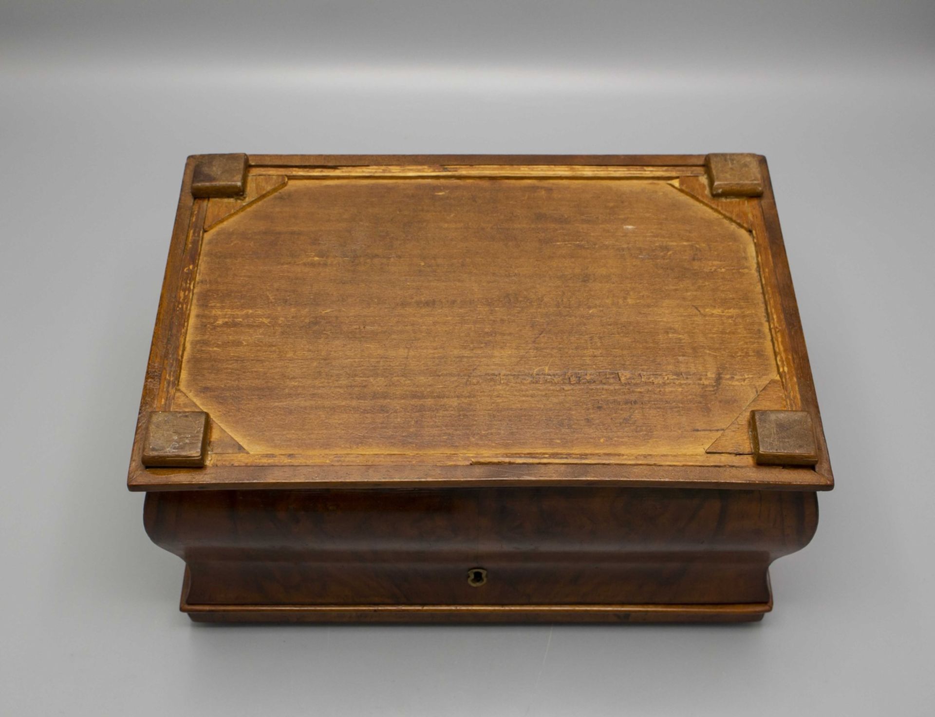 Biedermeier Nähkästchen / A Biedermeier sewing box, um 1830/1840 - Bild 9 aus 9