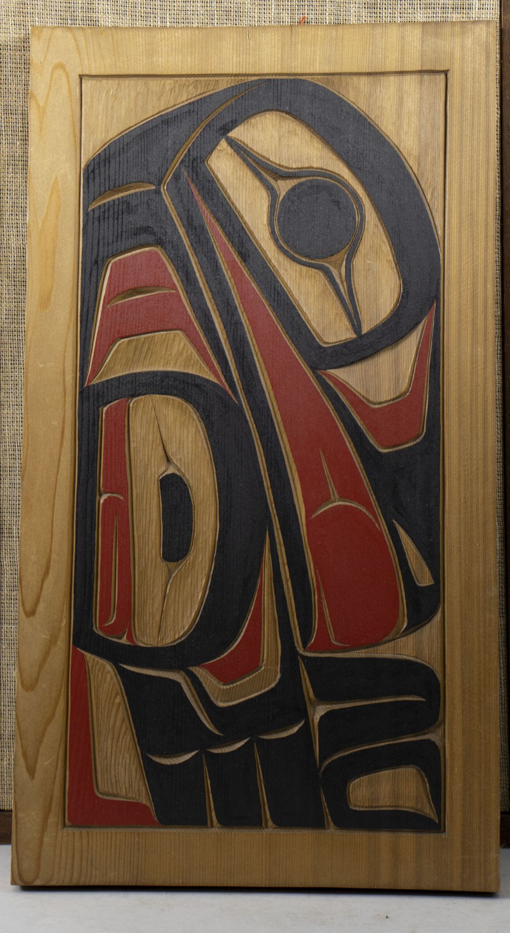 James ADAMS (20. Jh.), Holzrelief 'Rabe' / A wooden relief 'Raven', Canada, 1998