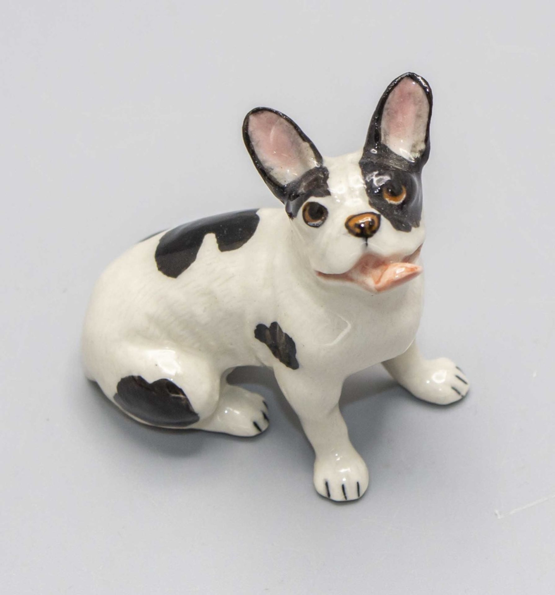 Kleine Französische Bulldogge / A small figure of a French bulldog, Anfang 20. Jh.