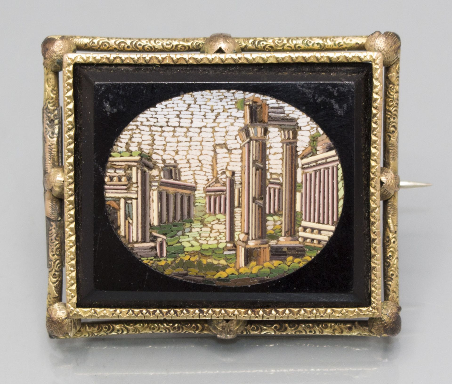 Mikromosaik Brosche / A micromosaic brooch with the view of Rome, Italien,19. Jh.