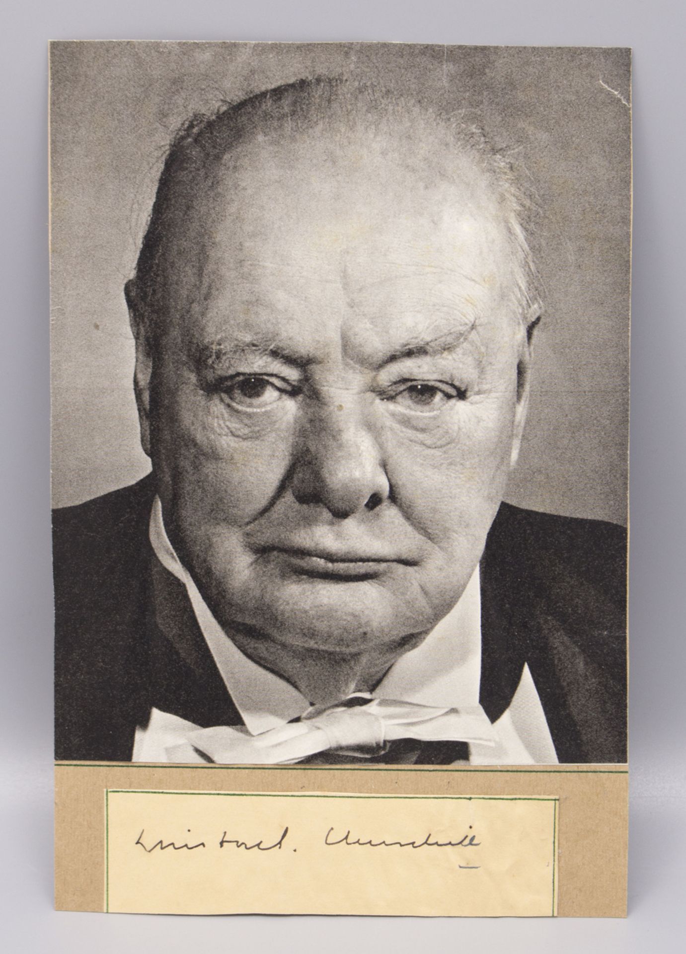 Autograph und Porträtbild von / An autograph and portrait print of Winston Churchill (1874-1965)